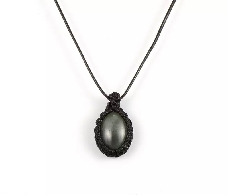 Natural Crystal Pendant Necklace - macrame adjustable